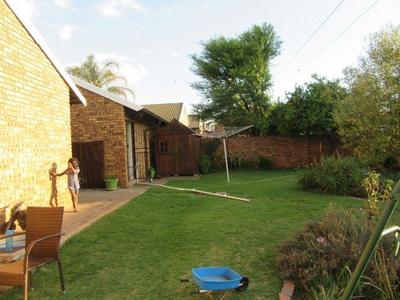 Townhouse For Rent in Highveld, Centurion